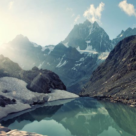 Pool with mountains in background, very clear image